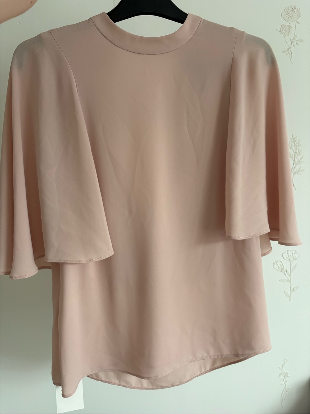 BCBG maxazria Women's Blush Pink Flutter Sleeve Top